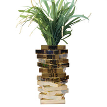 Load image into Gallery viewer, Crystal Twist Vase