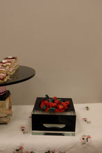 Load image into Gallery viewer, Shallow Black Clear Crystal Bowl