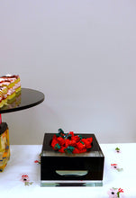 Load image into Gallery viewer, Shallow Black Clear Crystal Bowl