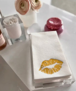 Acrylic Tray with Guest Towels / Smooch Gold