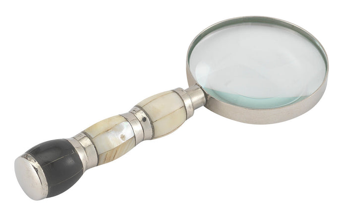 MAGNIFIER