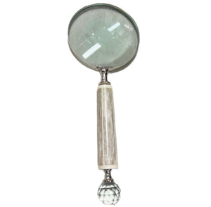 MAGNIFIER