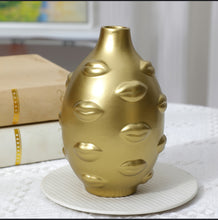 Load image into Gallery viewer, Lip Vase