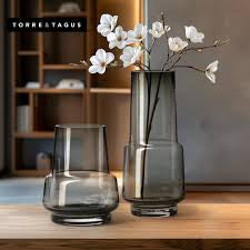 SOLO SMOKE GLASS VASE