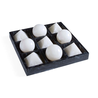 COMO BLACK & WHITE TIC-TAC-TOE SET