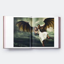 Load image into Gallery viewer, Wonderland Annie Leibovitz, with a foreword by Anna Wintour