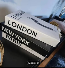 Load image into Gallery viewer, Faux book decor