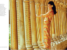 Load image into Gallery viewer, Little Guides to Style Collection: The History of Eight Fashion Icons