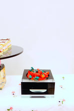 Load image into Gallery viewer, Shallow Black Clear Crystal Bowl