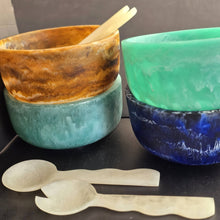 Load image into Gallery viewer, Large Hand Poured Resin Salad Serving Bowl &amp; White Server