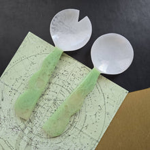 Load image into Gallery viewer, 2 Colors, Hand Poured Resin Salad Serving Set -  Serving Set