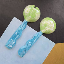 Load image into Gallery viewer, 2 Colors, Hand Poured Resin Salad Serving Set -  Serving Set