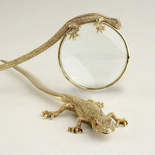 Load image into Gallery viewer, Gecko Magnifying Glass
