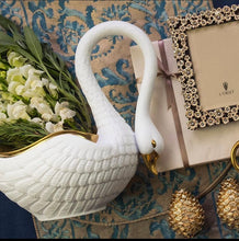 Load image into Gallery viewer, Swan Bowl ( Medium)