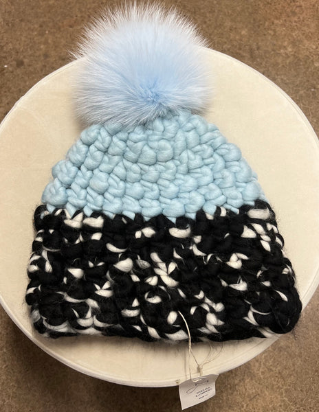 Beanie Pomster - ice blue, black & white blend
