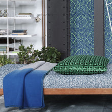 Load image into Gallery viewer, Saraille Cobalt Throw